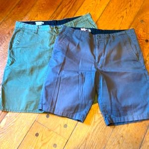 Men’s shorts bundle from Volcom. One grey size 36 the other green size 38